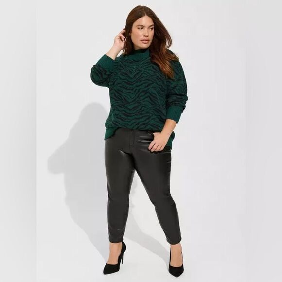 Torrid Perfect Skinny Faux Leather Mid Rise Pant Size 18R - Picture 1 of 12